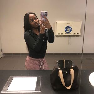 Meet your Posher, Lanaya